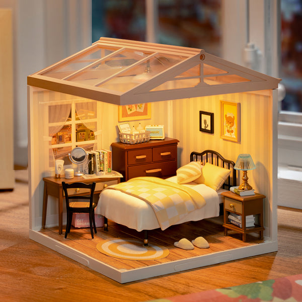 Rolife Plastic Miniature House - Sweet Dream Bedroom DW009